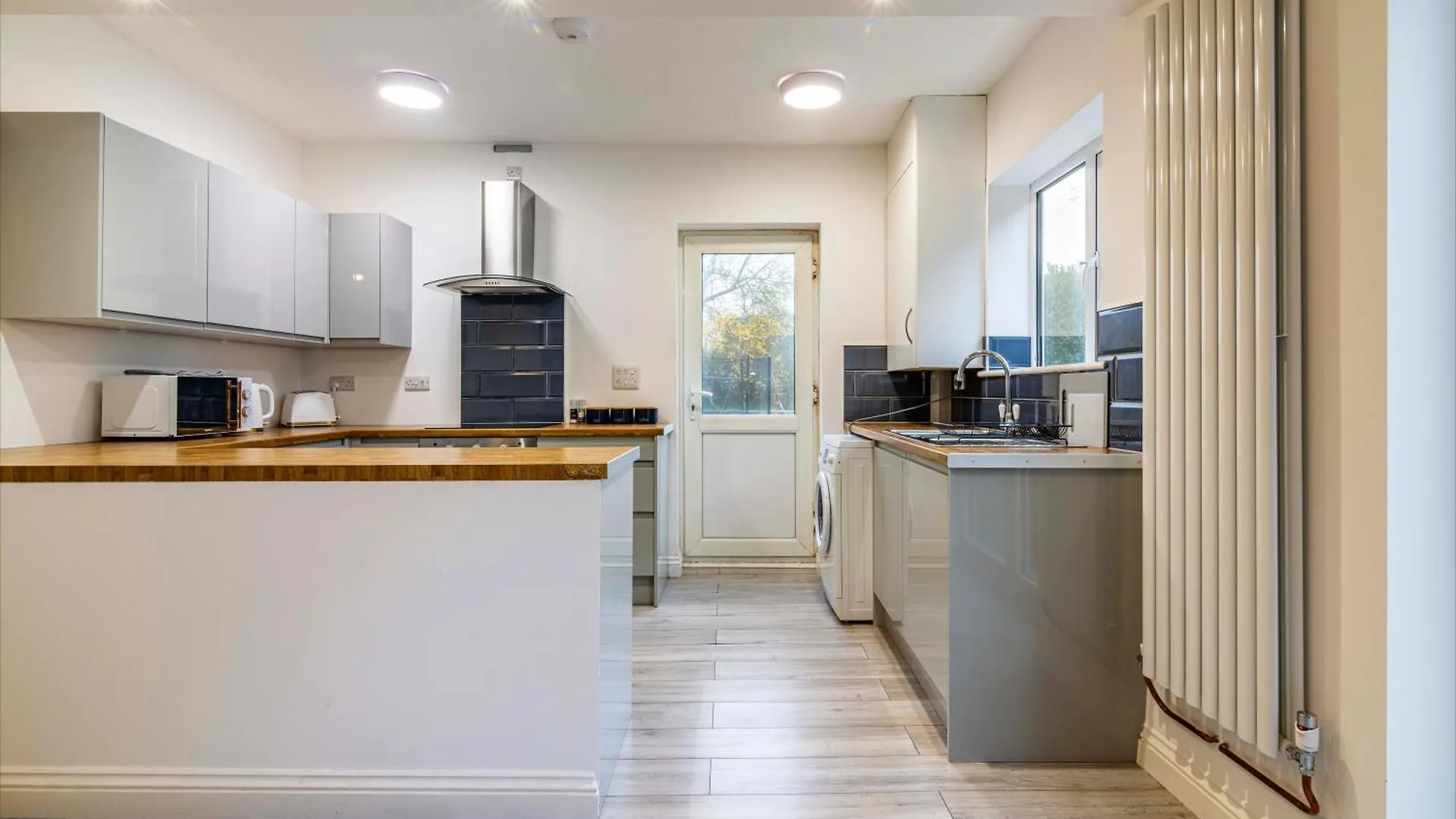 3 Bedroom, Private Orchard, Private Bathroom, Driveway Nottingham Villa