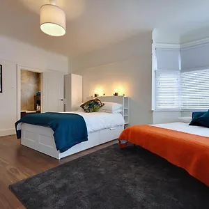 Large En-suite By The , Bournemouth United Kingdom