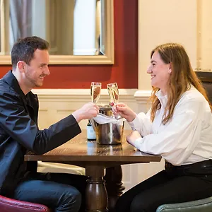 The Met 4*, Leeds (West Yorkshire) United Kingdom