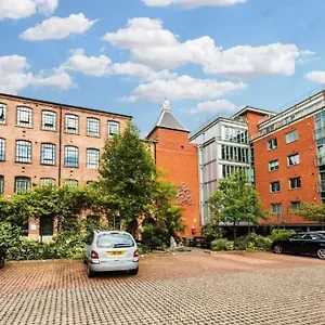  Apartment Charming 2 Bed In Centre Of